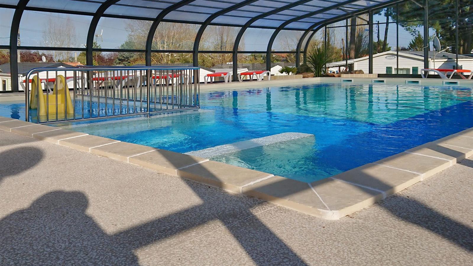 Heated and covered swimming pool La Tranche Sur Mer - Camping La Siesta | La Faute sur Mer