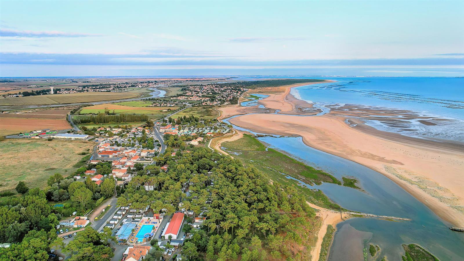 Campsite with seaside access to l'Aiguillon la Presqu'Ile - Camping La Siesta | La Faute sur Mer