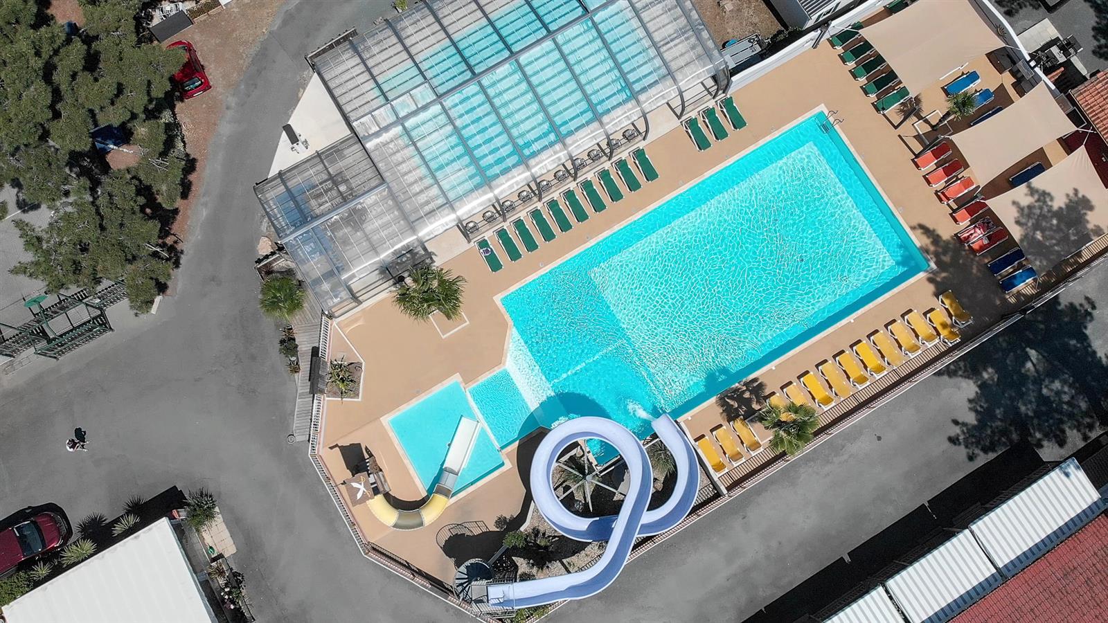 the slide of the heated swimming pool of Camping la siesta at La Faute sur mer - Camping La Siesta | La Faute sur Mer