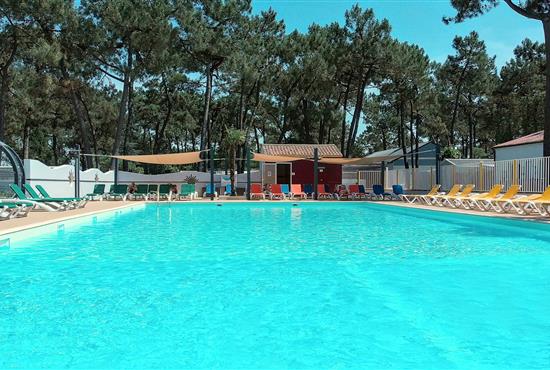 Heated swimming pool beach at La Siesta campsite in La Faute sur Mer - Campsite La Siesta | La Faute sur Mer