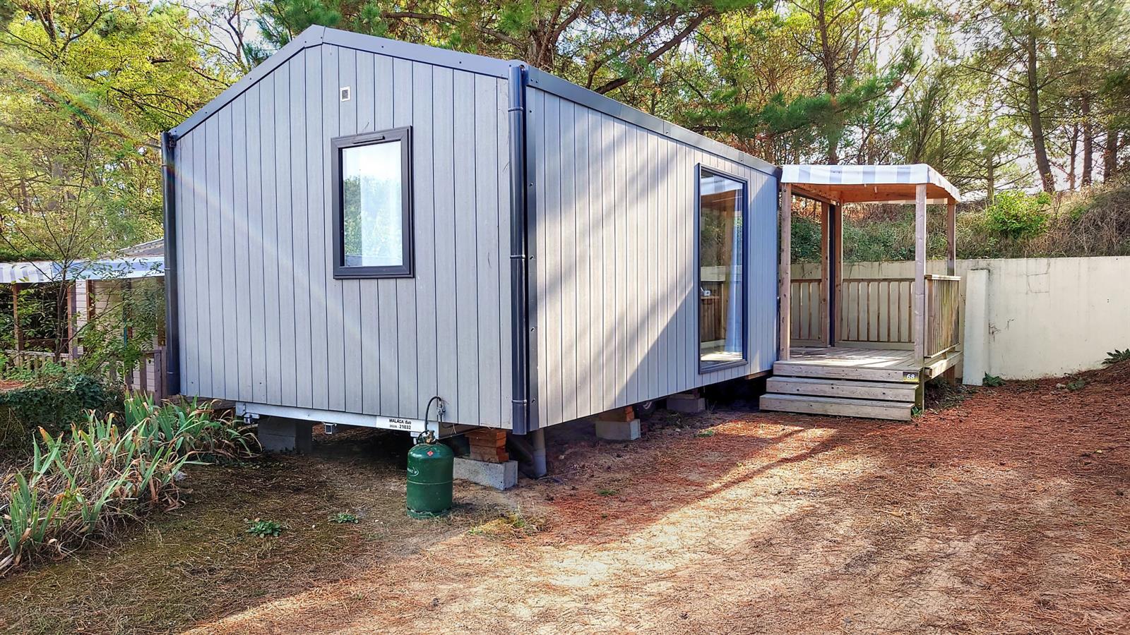 VIP mobile home seen from outside - Camping La Siesta | La Faute sur Mer